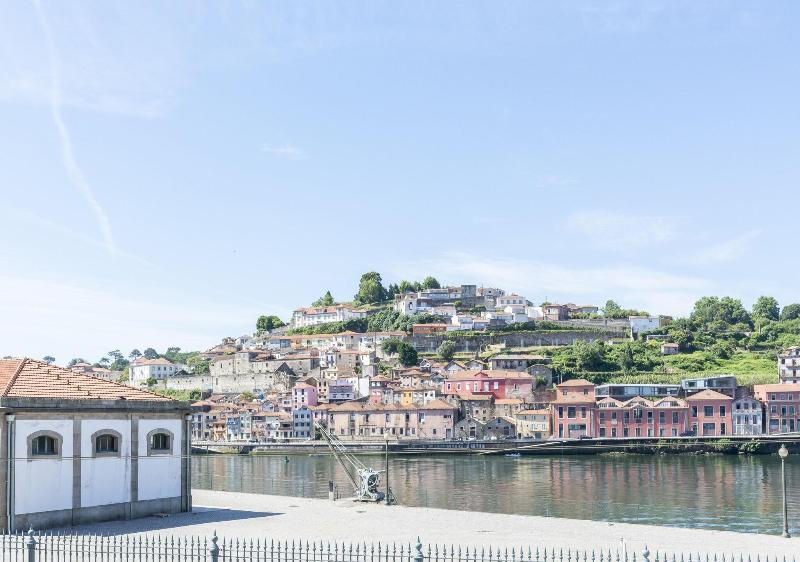 BO Miragaia - Riverside Suítes - Oda