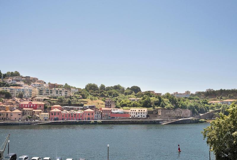 BO Miragaia - Riverside Suítes - Oda