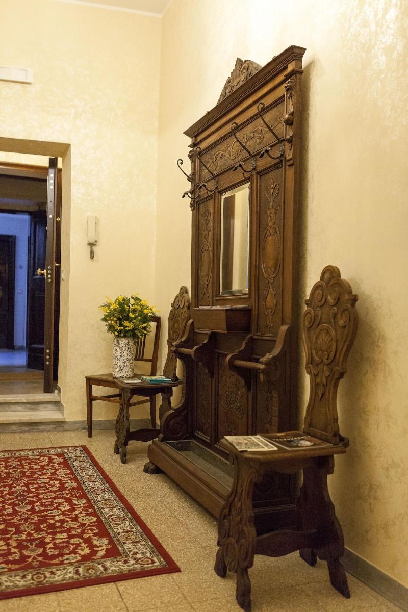 Regina Bed & Breakfast - Lobi
