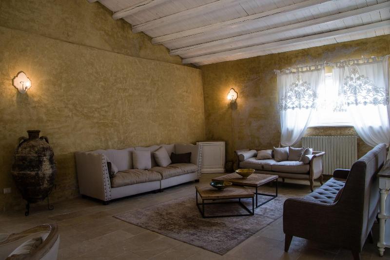 Borgo Del Carato - Lobi