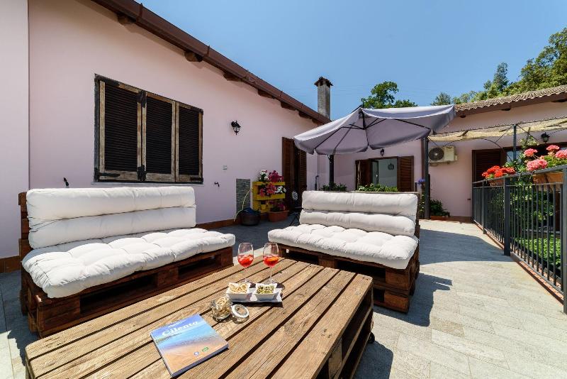 Albachiara Casa Di Campagna B&B - Oda