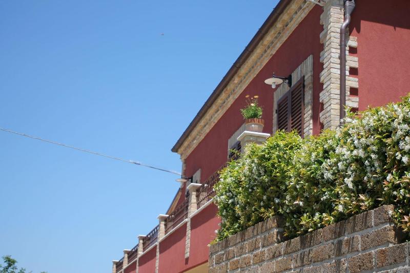 Dimora Rosso Piceno - Genel