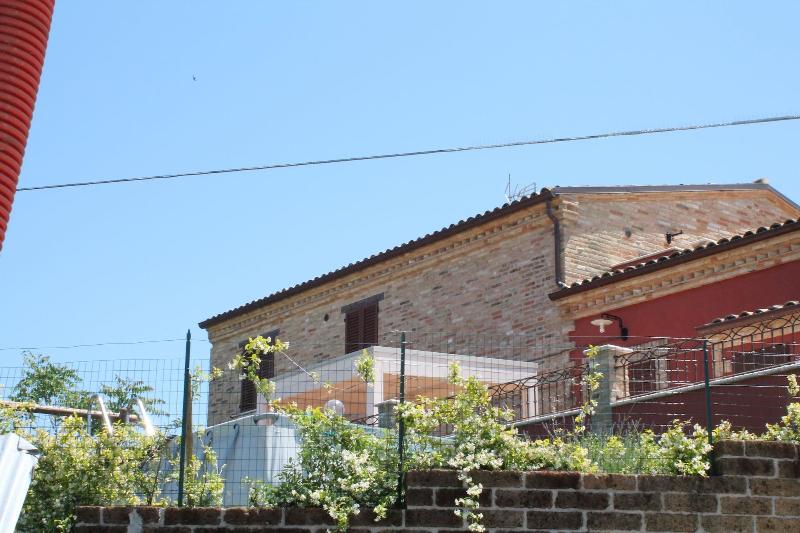 Dimora Rosso Piceno - Genel