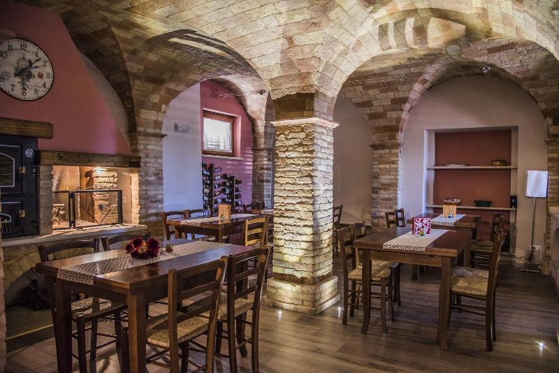 Dimora Rosso Piceno - Restoran
