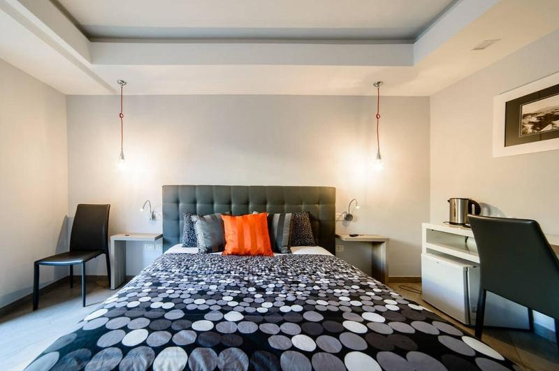 Riviera Luxury Suites B&B - Oda