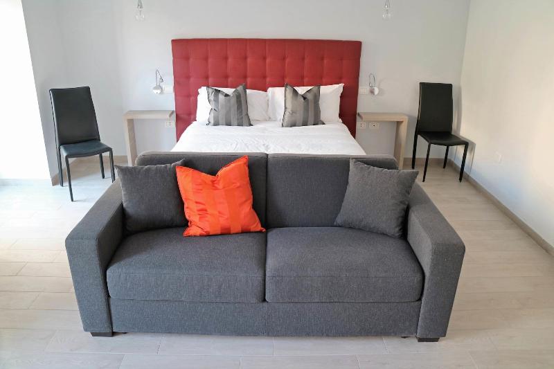 Riviera Luxury Suites B&B - Oda