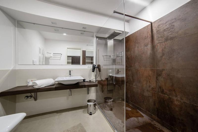 Riviera Luxury Suites B&B - Oda