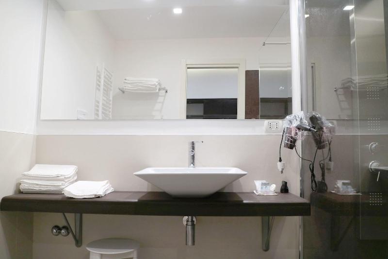 Riviera Luxury Suites B&B - Oda