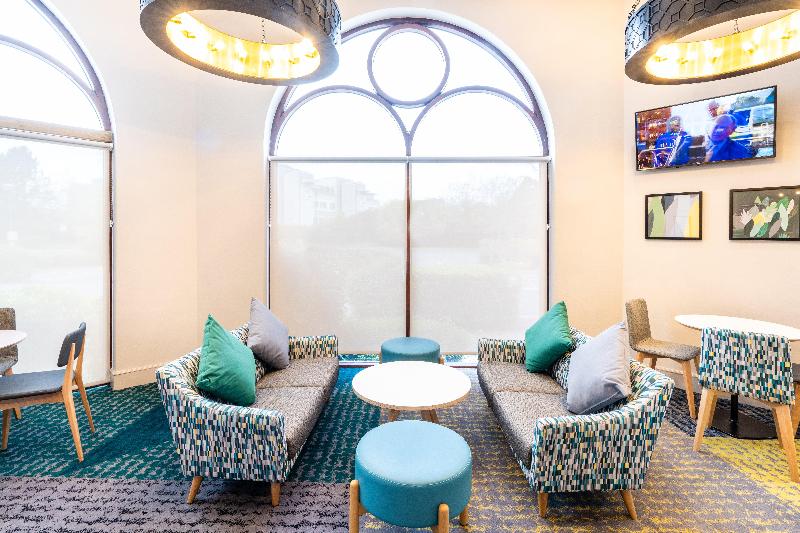 Holiday Inn Gloucester-Cheltenham - Bar