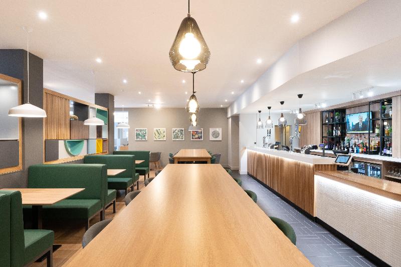 Holiday Inn Gloucester-Cheltenham - Bar