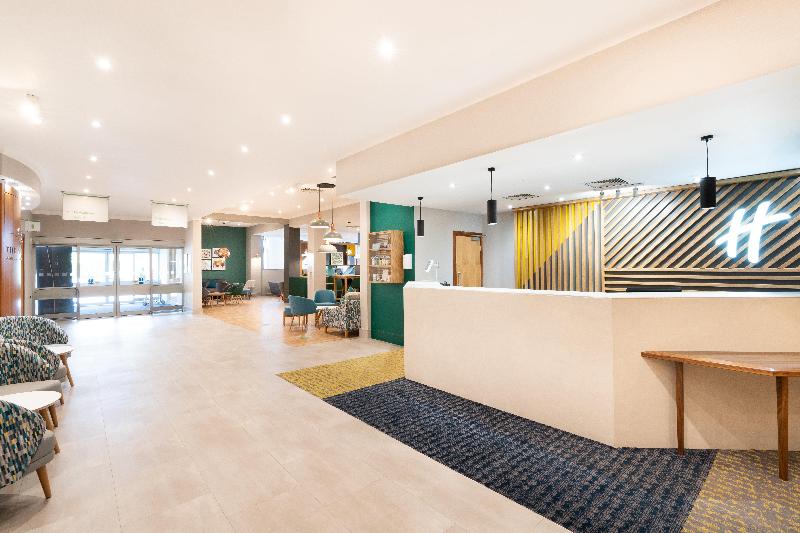 Holiday Inn Gloucester-Cheltenham - Lobi