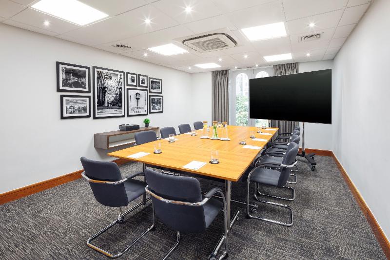 Holiday Inn Gloucester-Cheltenham - Toplantı