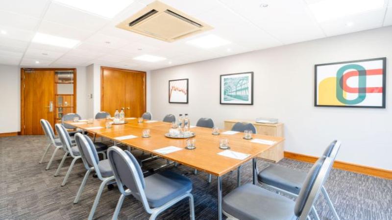 Holiday Inn Gloucester-Cheltenham - Toplantı