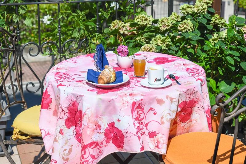 Bed & Breakfast America - Restoran