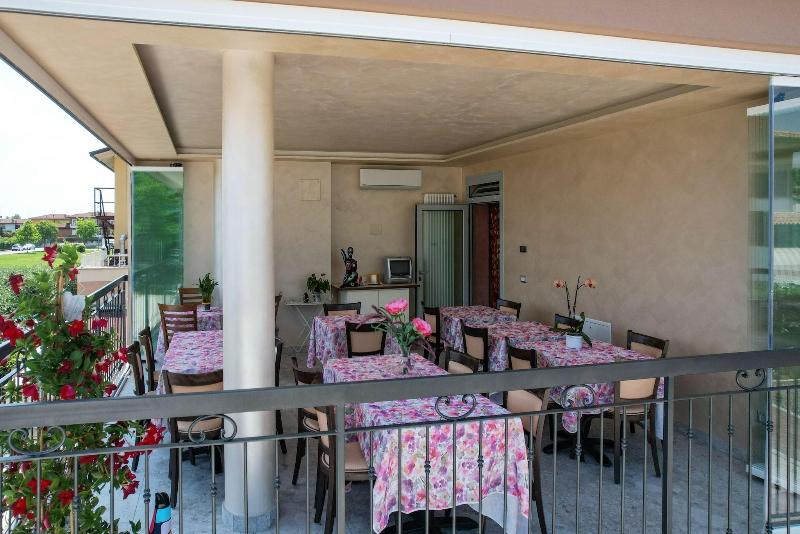 Bed & Breakfast America - Restoran