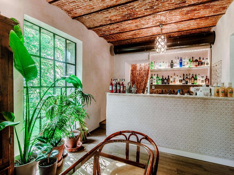 Dandelion Como Suites & Park - Bar