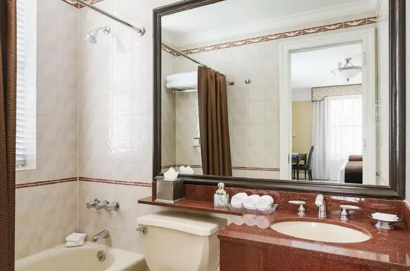 Lucerne Hotel - Oda