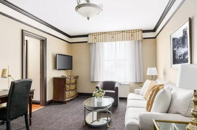 Lucerne Hotel - Oda