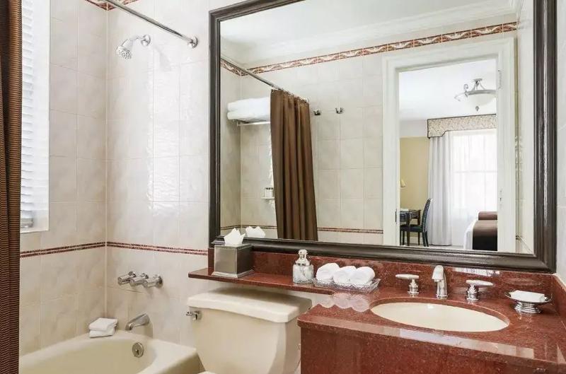Lucerne Hotel - Oda