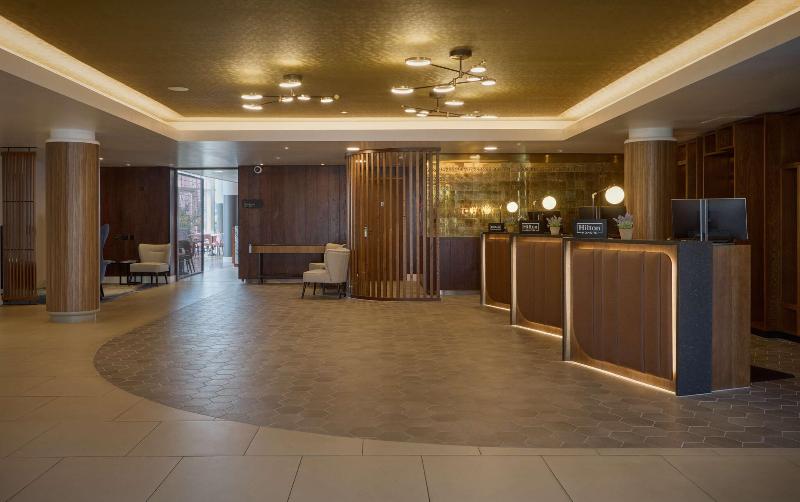 DoubleTree By Hilton London Excel - Lobi