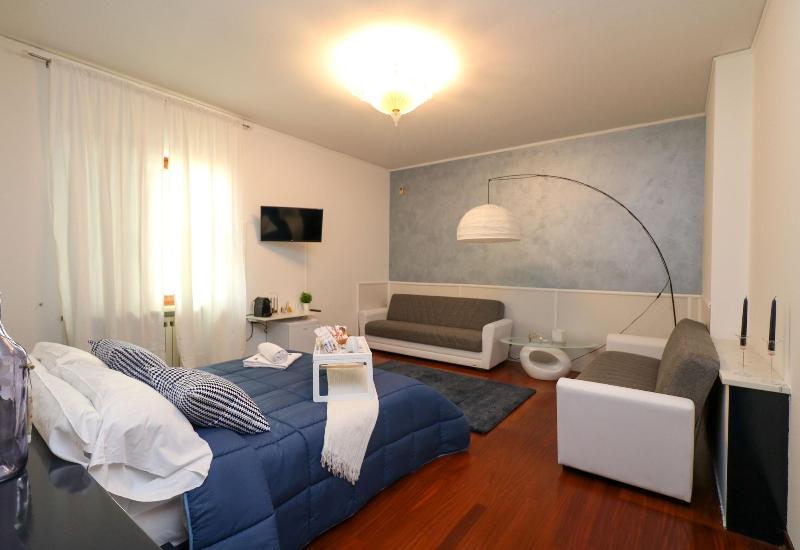 Vitti's Home Verona - Genel