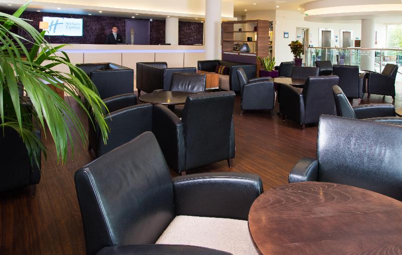 Holiday Inn Express London Greenwich - Bar