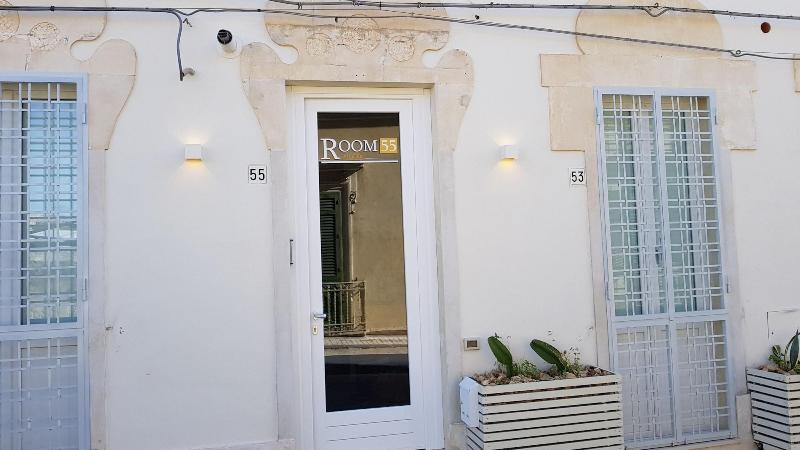Room 55 - Genel