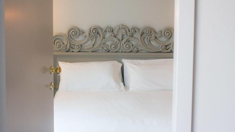 Room 55 - Oda