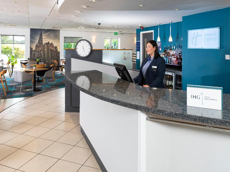Holiday Inn Express Lichfield - Lobi