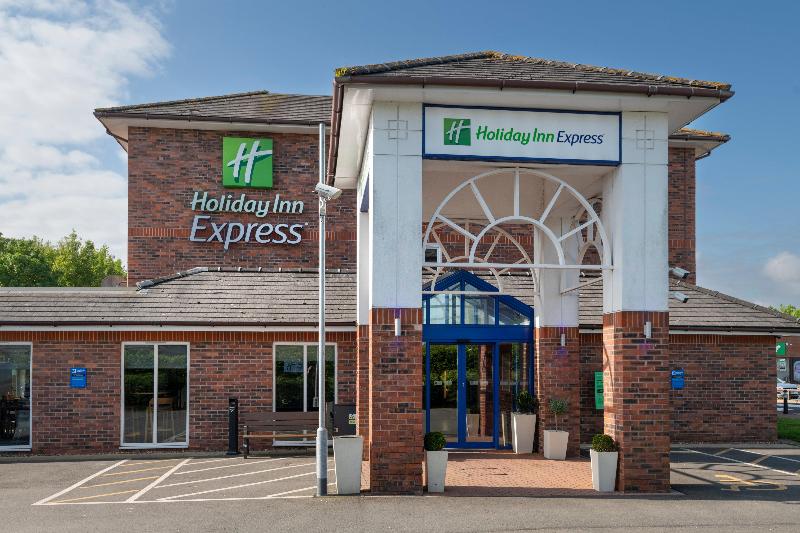 Holiday Inn Express Lichfield - Genel