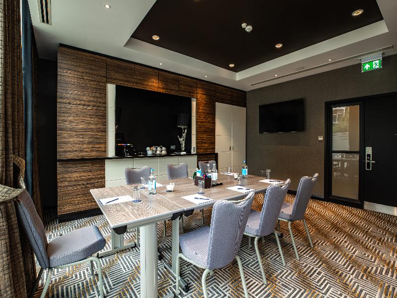Doubletree by Hilton Woking - Toplantı