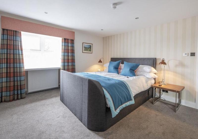 The Lovat, Loch Ness - Oda