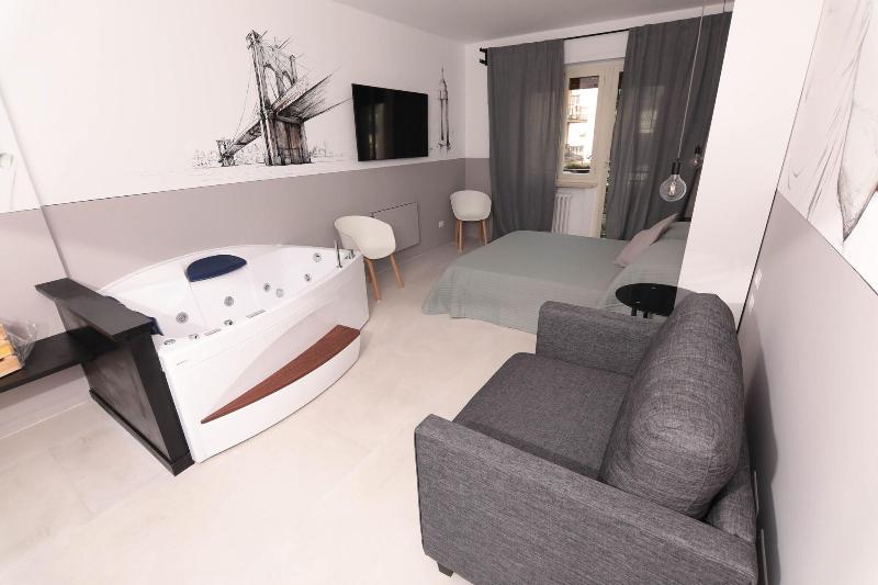 O.Effe. Global Suites at Vatican - Oda