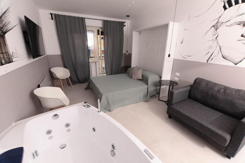 O.Effe. Global Suites at Vatican - Oda