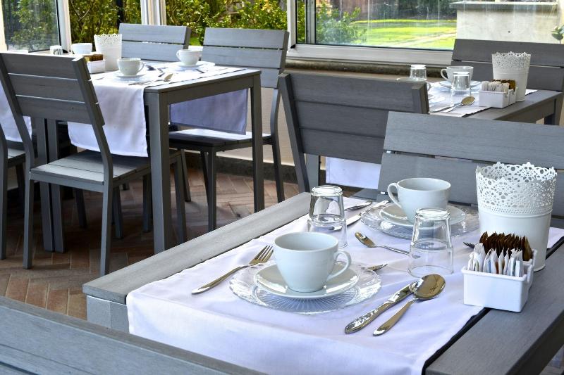 La Villetta Suite - Restoran