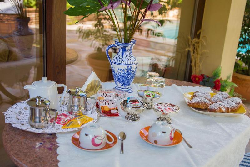 Bed & Breakfast Villamena - Restoran