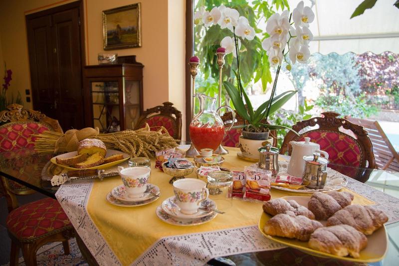Bed & Breakfast Villamena - Restoran