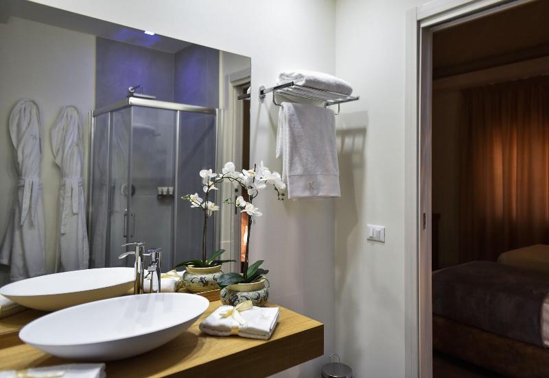 Villa Kete Deluxe Rooms - Oda