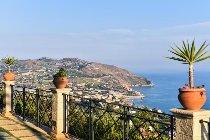 Villa Kete Deluxe Rooms - Oda