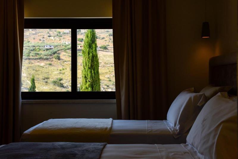 Villa Kete Deluxe Rooms - Oda