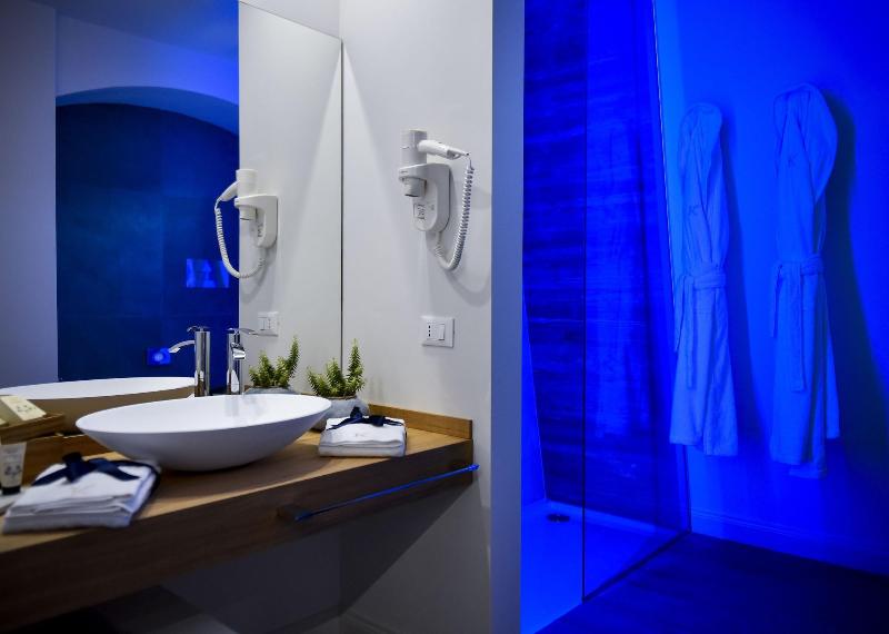 Villa Kete Deluxe Rooms - Oda