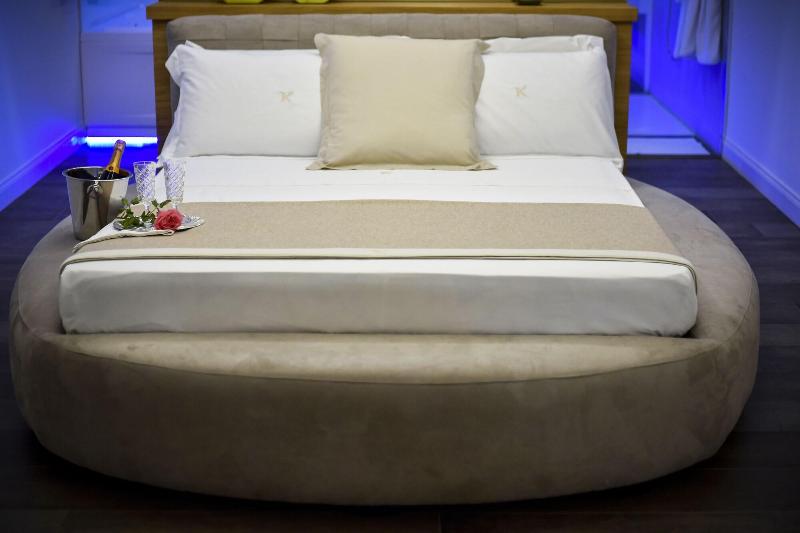 Villa Kete Deluxe Rooms - Oda
