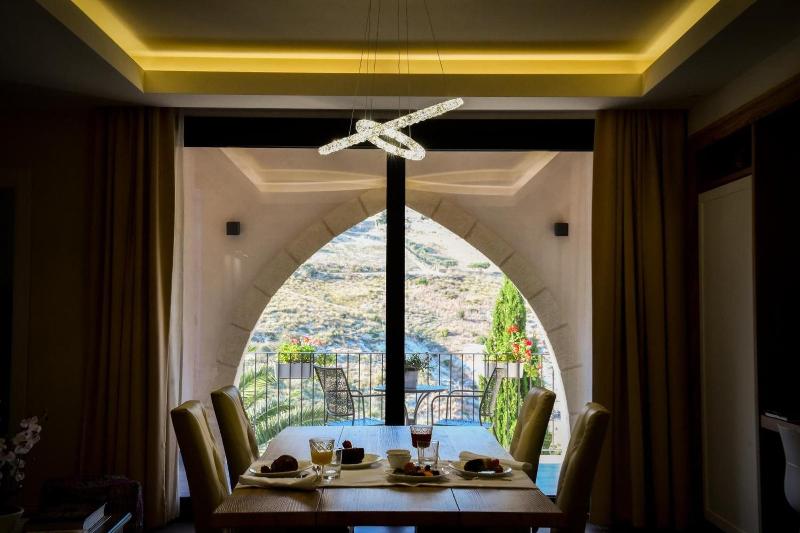 Villa Kete Deluxe Rooms - Restoran