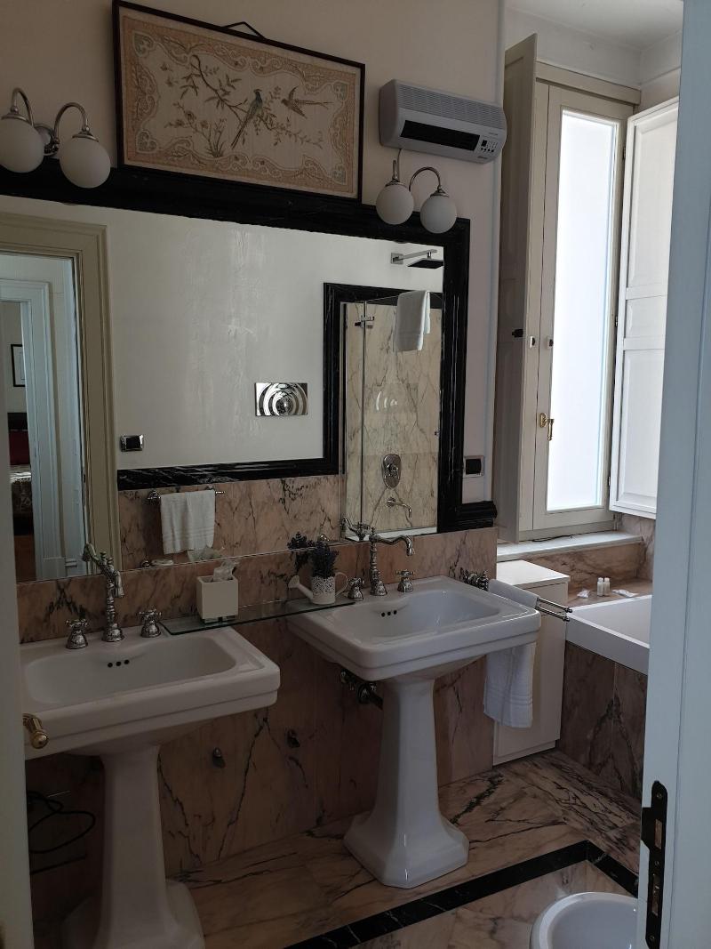 Al Centro Luxury Home - Oda