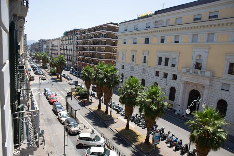 B&B Salerno Center - Genel