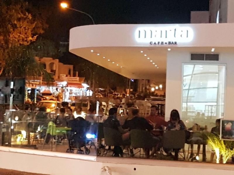 Anthea Hotel Apartments - Bar