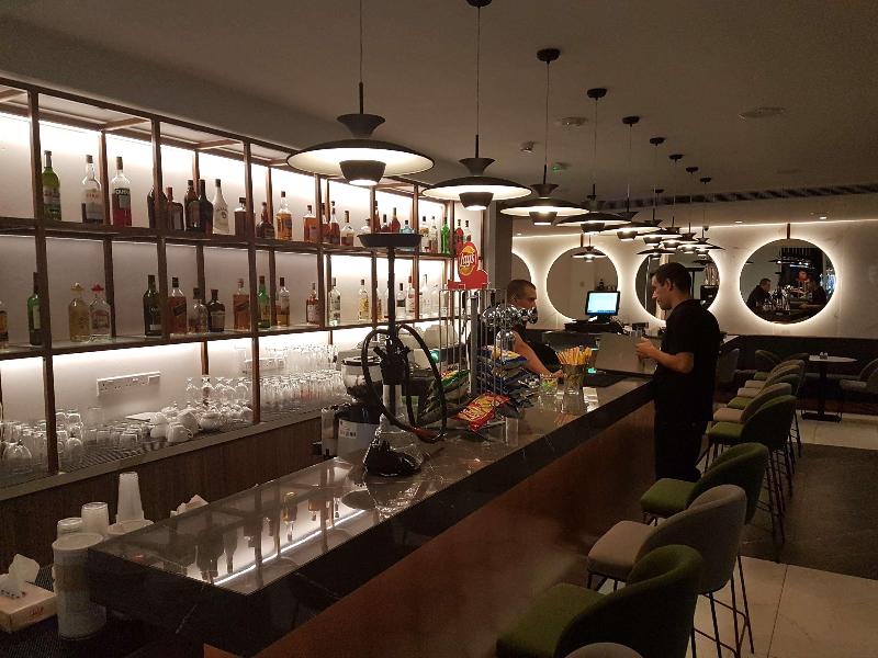 Anthea Hotel Apartments - Bar
