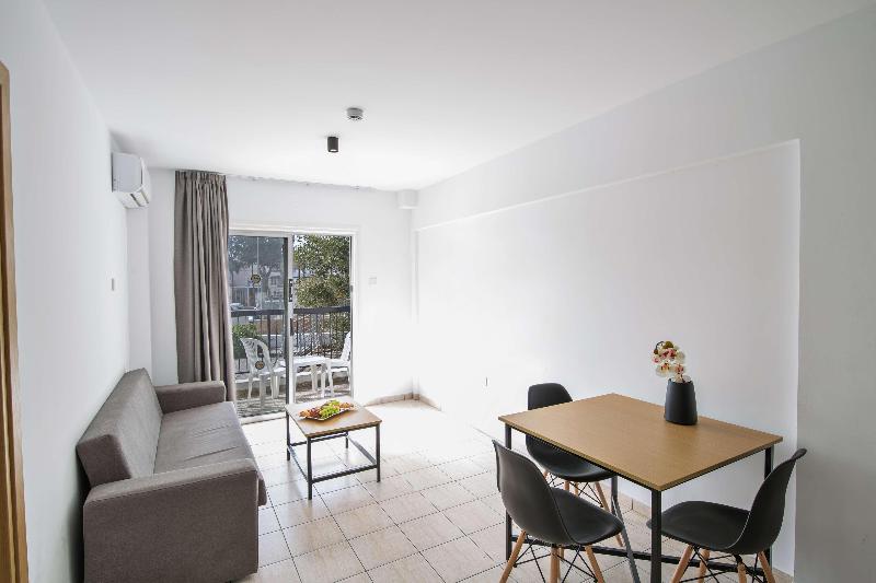 Anthea Hotel Apartments - Oda