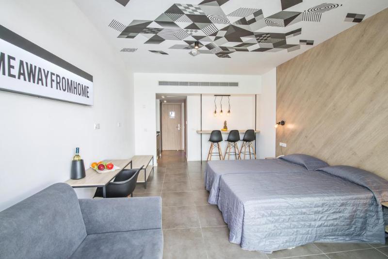 Anthea Hotel Apartments - Oda