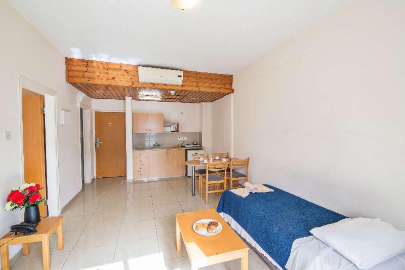 Anthea Hotel Apartments - Oda